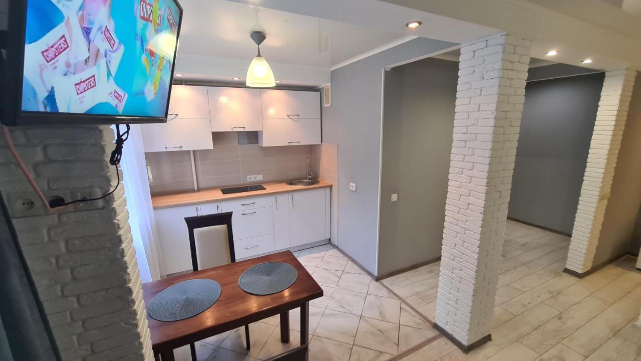 Apartaments On Vulytsia Heroiv Ato 32 Krivoy Rog Exterior foto